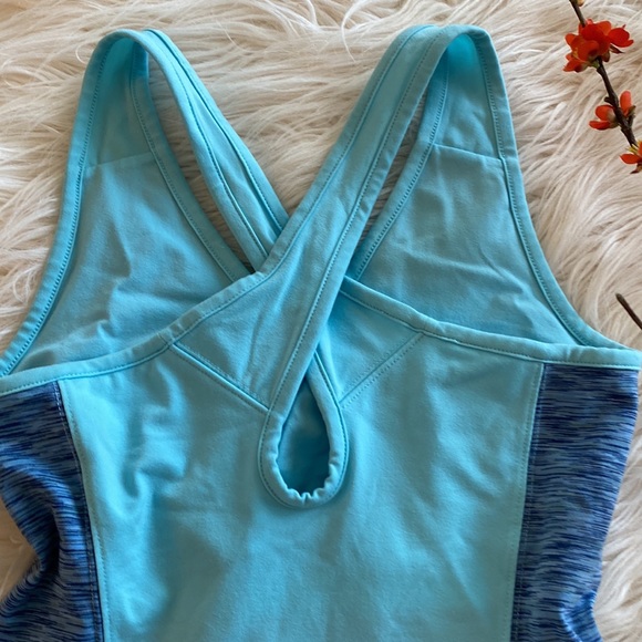 NEW THE NORTH FACE tank top - Picture 6 of 11